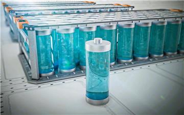 Bước đột phá về “cát ẩm” giúp pin kẽm gốc nước đạt 1.700 chu kỳ ở 140°C